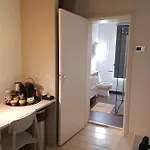 The Superstay Boutique Guestroom