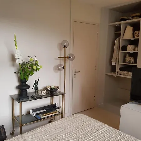 בית הארחה The Superstay Boutique Guestroom אמסטרדם