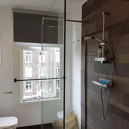 The Superstay Boutique Guestroom * Amsterdam