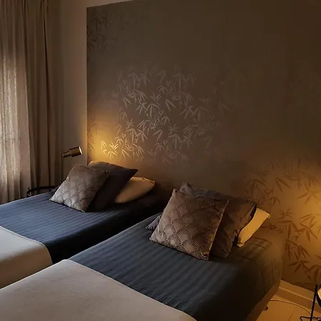 The Superstay Boutique Guestroom * Amsterdam