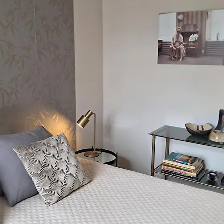 The Superstay Boutique Guestroom Amsterdam
